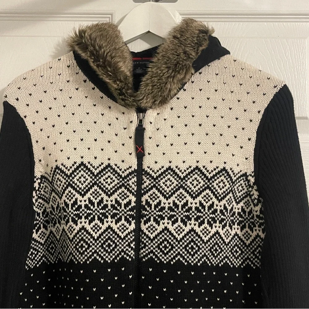 Tommy Hilfiger Full Zip Hooded Sweater - Picture 5 of 8
